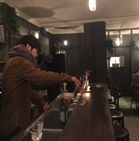 パリの日本人ソムリエ 中村豪くんのワインバー Wine What ワイン ワット